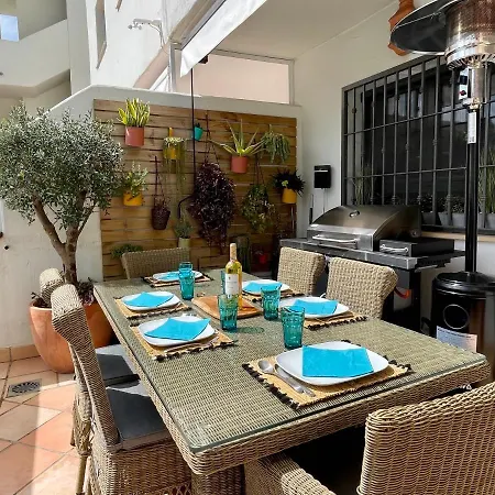 Luxury Sunset Golf Apartment